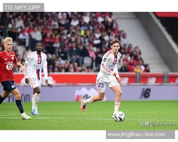 英超惊现冷门巴黎圣日耳曼4比3逆转巴萨全场集锦回顾